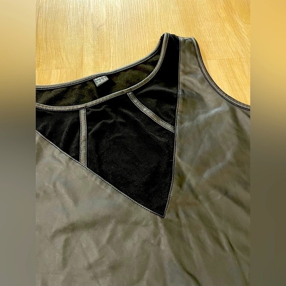 💥 Cute “pleather” Tank top from Shein Size M - Picture 4 of 7